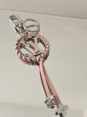 100 % Authentic Louis Vuitton VERY BAG CHARM and KEY  HOLDER Pink Leather